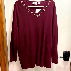 Quacker Factory burgundy waffle long sleeved shirt with rivet and pocket detail